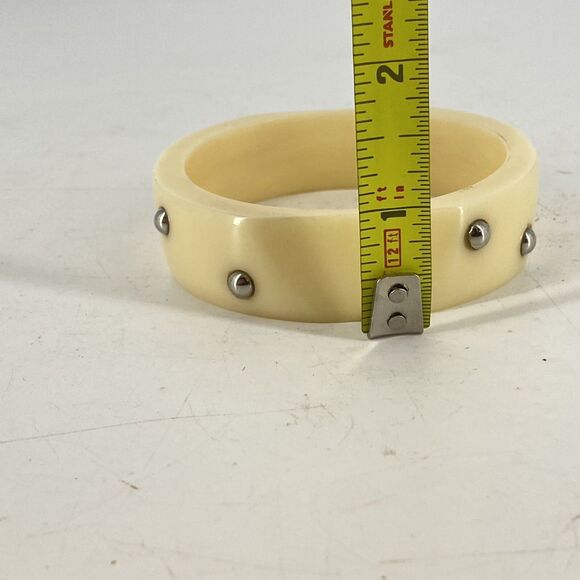 Vintage Milk Ivory Bakelite Bangle Bracelet Chrome Inlaid Studs Geometric Shape - Picture 4 of 5